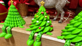 Articulated Xmas tree with decorations